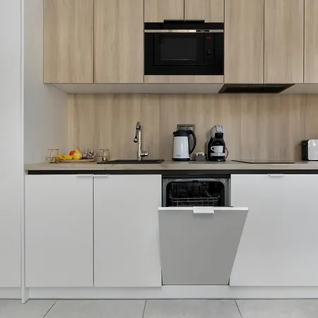 Shellter By Solarento Apartment