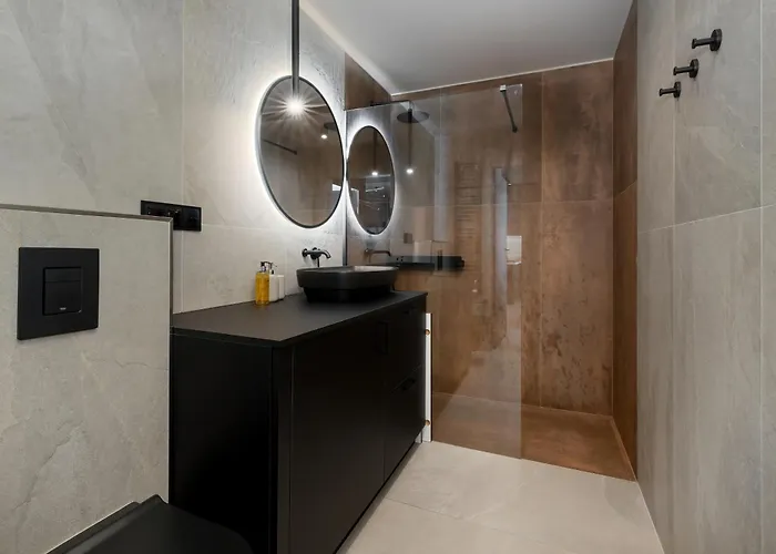 Shellter By Solarento Apartament